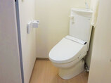 トイレリフォームクローゼットの収納スペースを活かしたトイレ