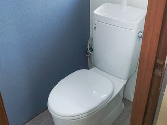 トイレリフォーム 形も内装も現代風に一新した大満足トイレ